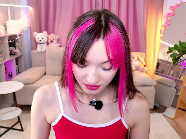 MiiyaCute live webcam show