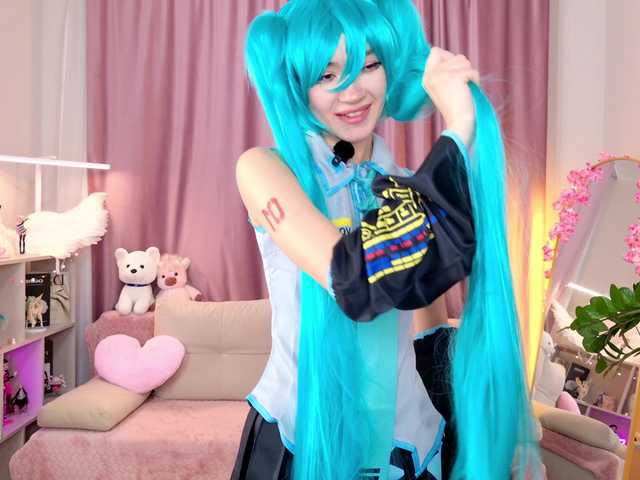 MiiyaCute live cam on BongaCams