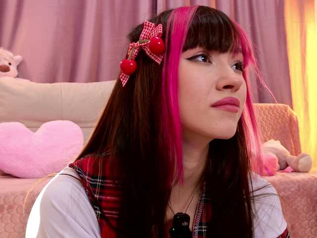 MiiyaCute live cam on BongaCams