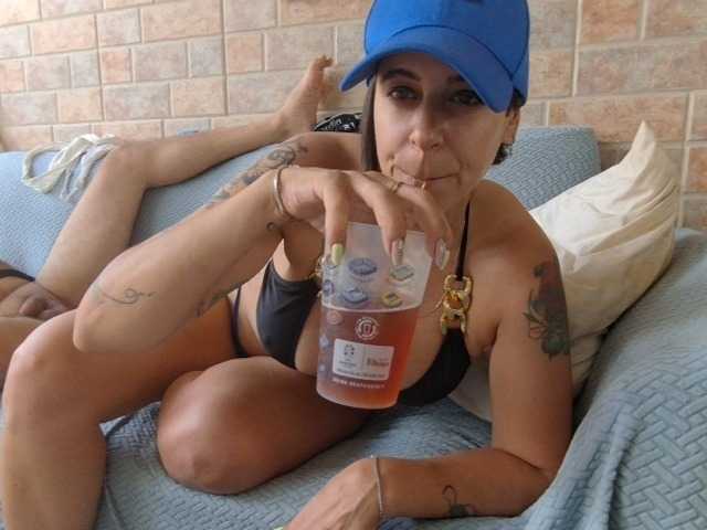 Alexis2108 live cam on BongaCams