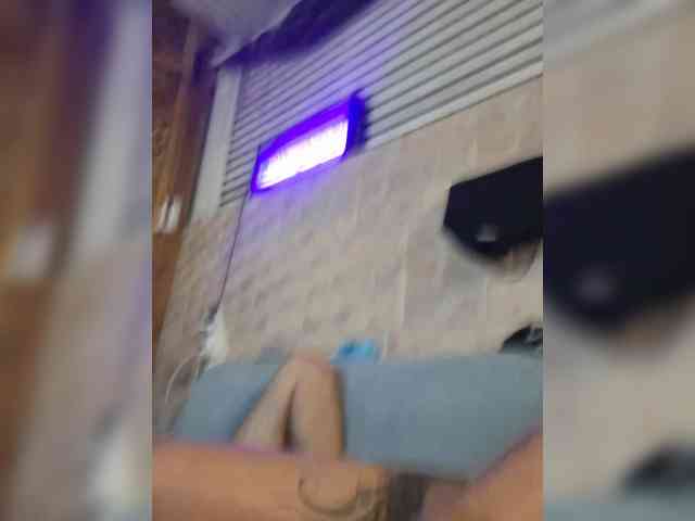 Alexis2108 webcam