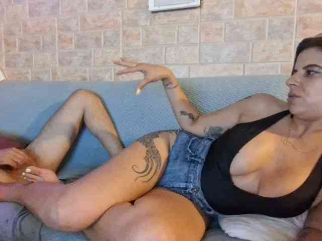 Alexis2108 Sex Cam Show