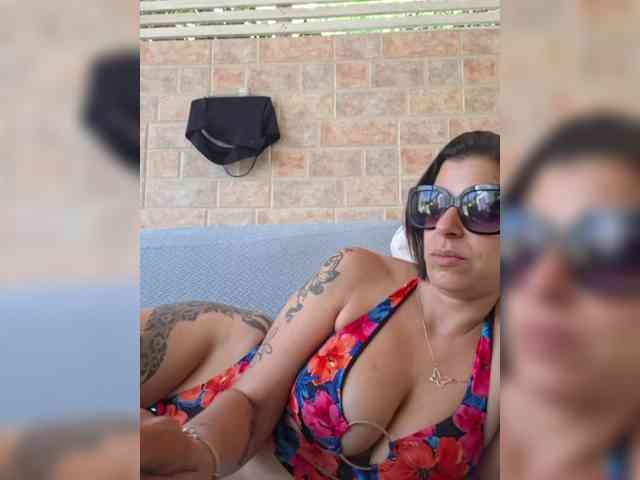 Alexis2108 webcam