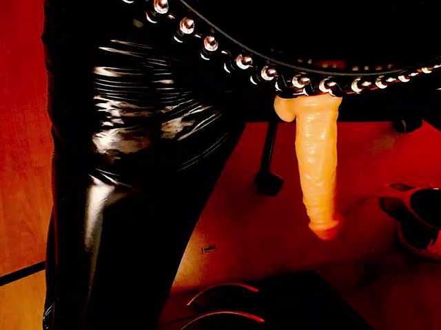 PsiVelvet live webcam show