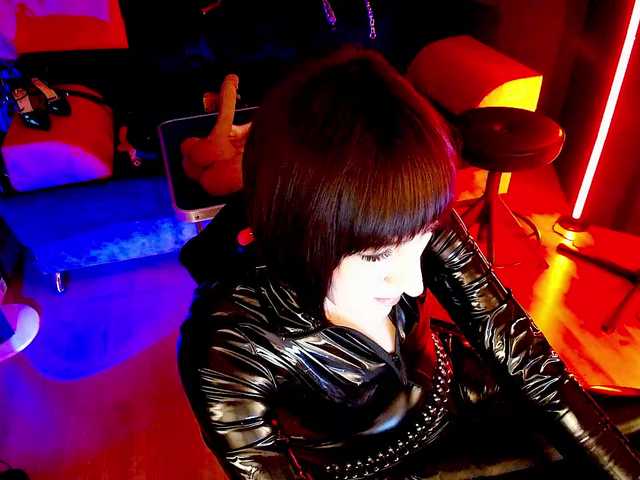 PsiVelvet live webcam show