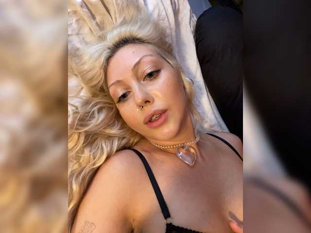 Dasha-Slay live cam on BongaCams