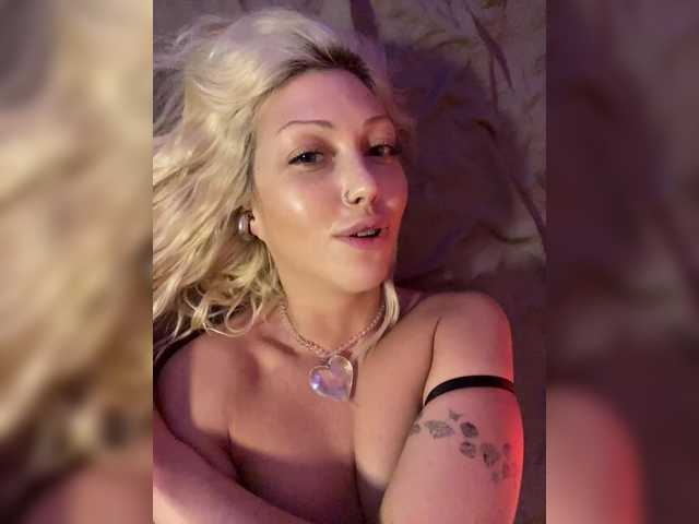 Dasha-Slay live cam on BongaCams