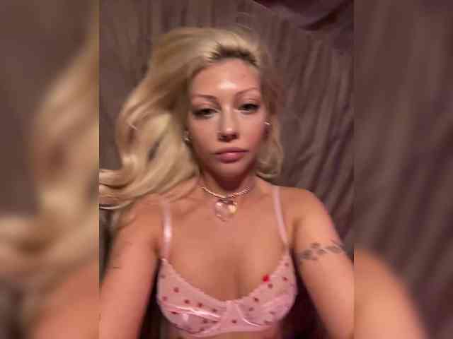 Dasha-Slay webcam