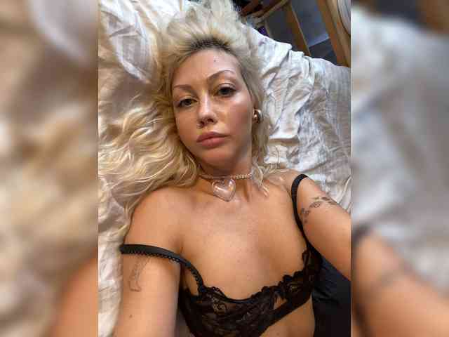 Dasha-Slay Sex Cam Show