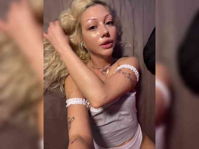 Dasha-Slay Sex Cam Show
