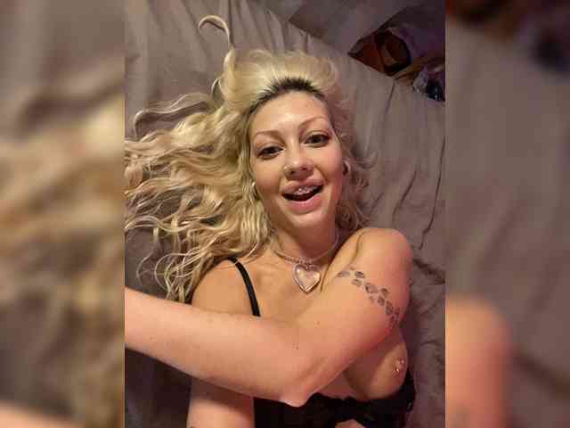 Dasha-Slay Sex Cam Show