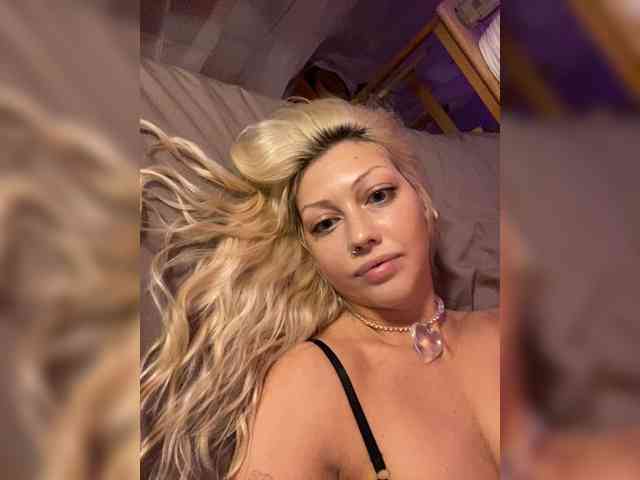 Dasha-Slay Sex Cam Show