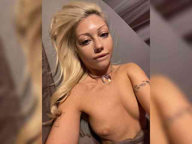Dasha-Slay webcam