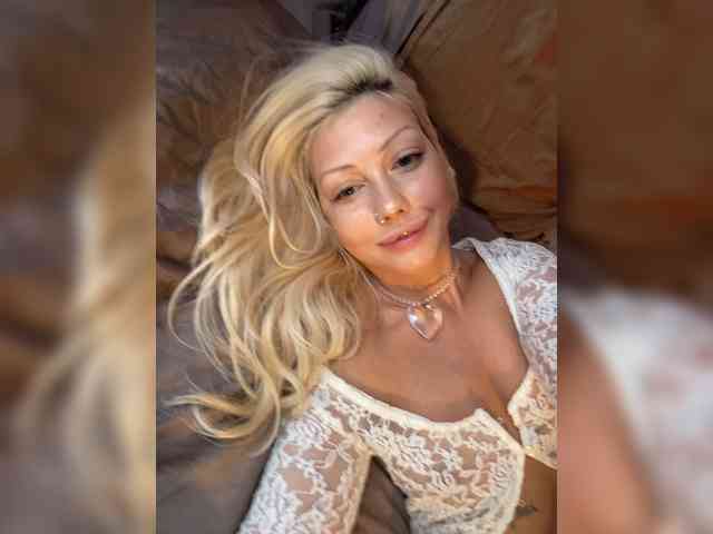Dasha-Slay webcam