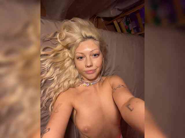 Dasha-Slay webcam