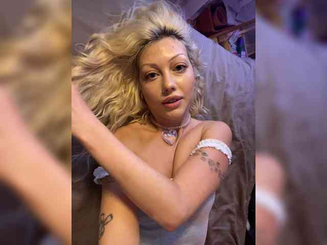 Dasha-Slay Sex Cam Show
