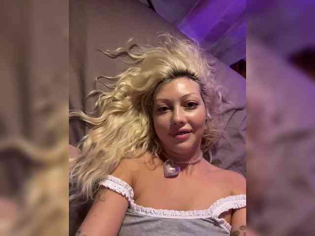 Dasha-Slay Sex Cam Show