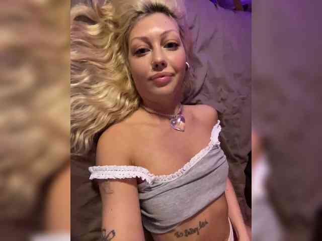 Dasha-Slay Sex Cam Show