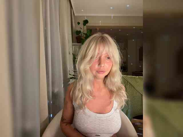 Dasha-Slay webcam