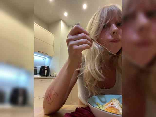 Dasha-Slay webcam