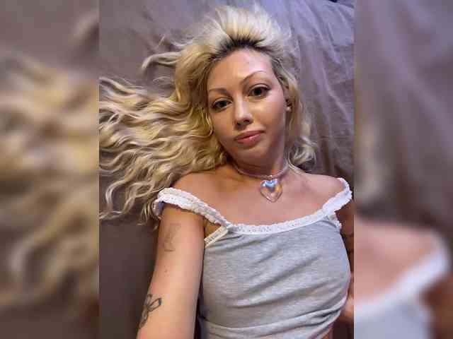 Dasha-Slay Sex Cam Show