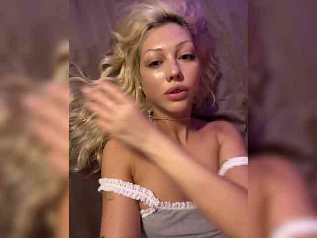 Dasha-Slay Sex Cam Show