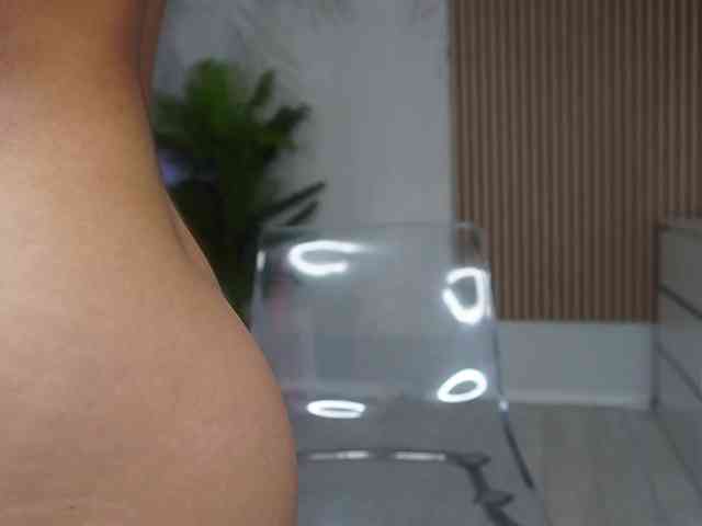 RaveBunny webcam