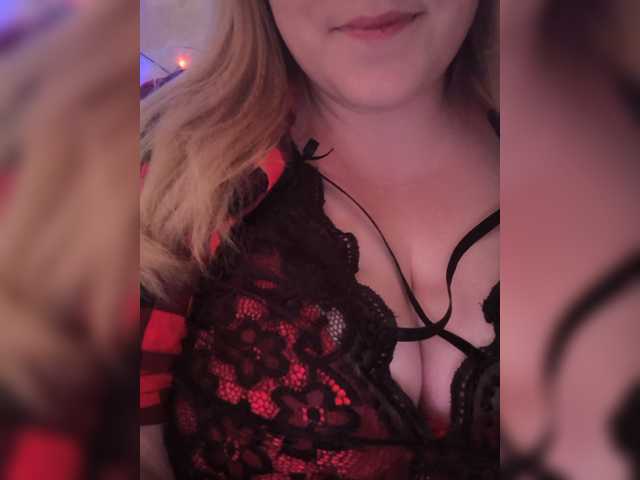 Lubaha28-1 live cam on BongaCams