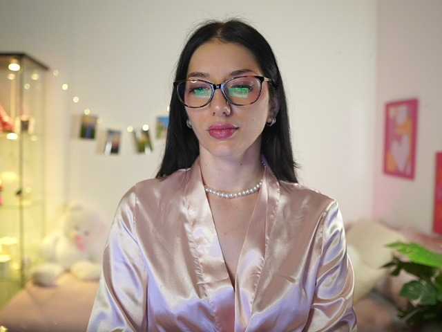 MiaPaloma18 live cam on BongaCams