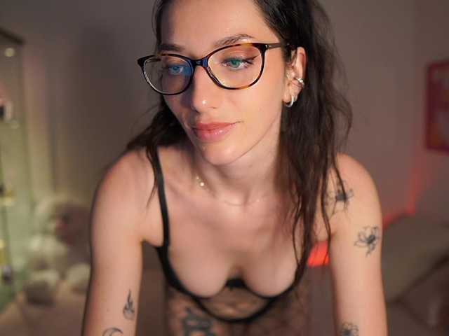 MiaPaloma18 live cam on UnifiedCams