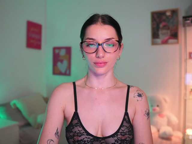 MiaPaloma18 live cam on BongaCams