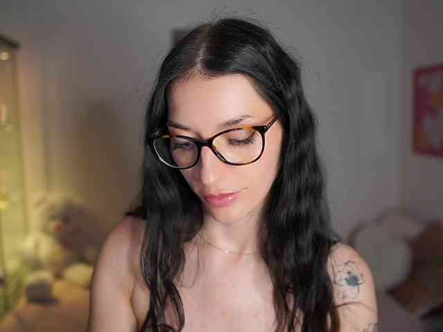 nude amateur online MiaPaloma18