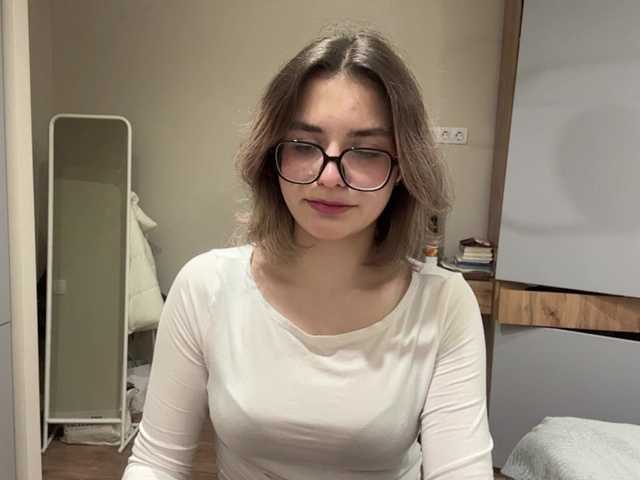 AlbaMihelcic live cam on BongaCams