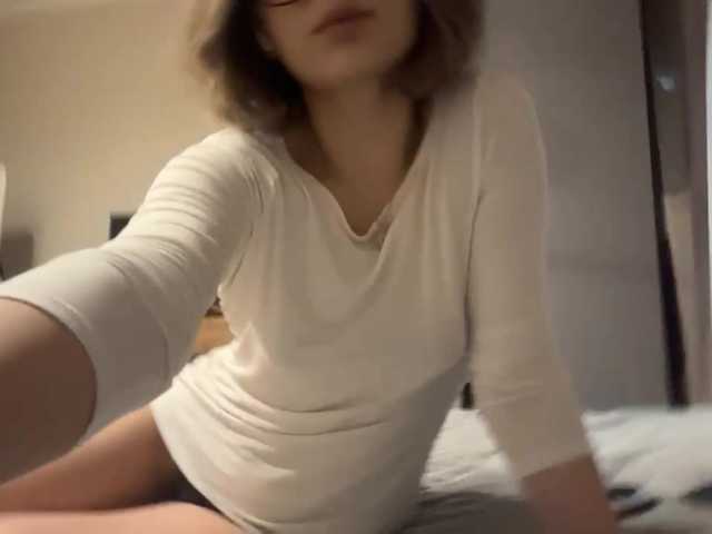 AlbaMihelcic live cam on BongaCams