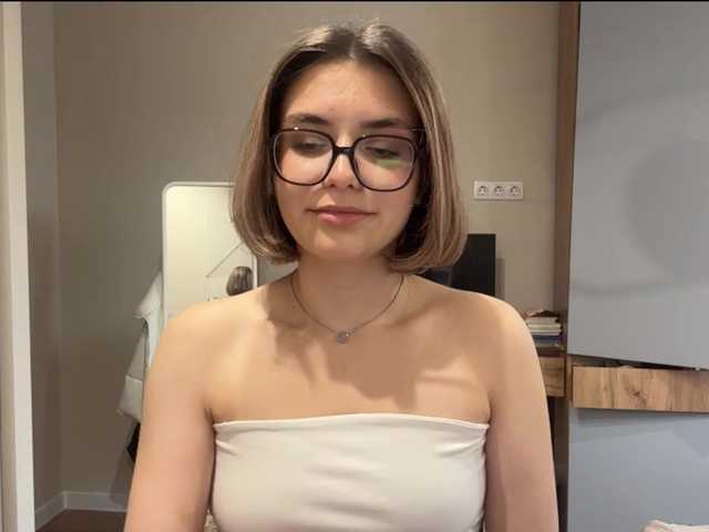 AlbaMihelcic live webcam show