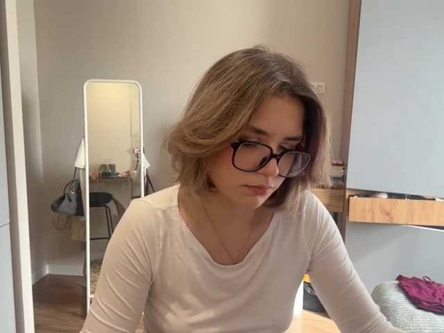 AlbaMihelcic live cam on BongaCams