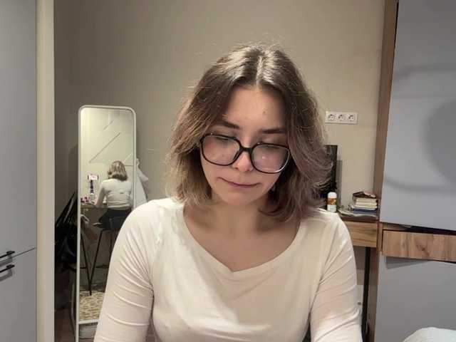 AlbaMihelcic live cam on BongaCams