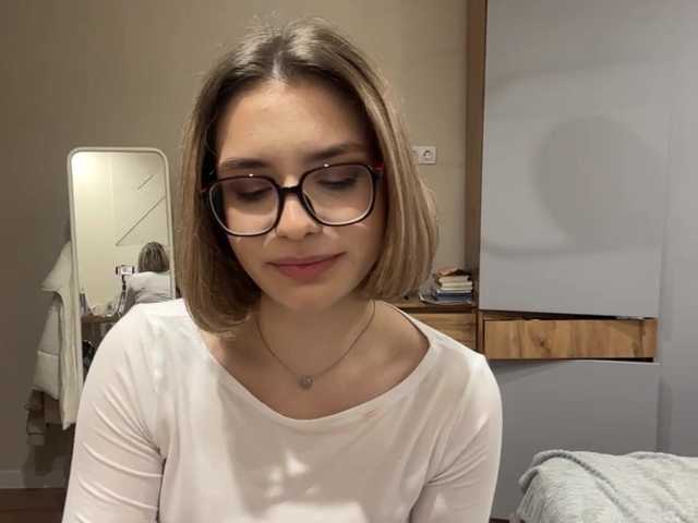AlbaMihelcic live webcam show