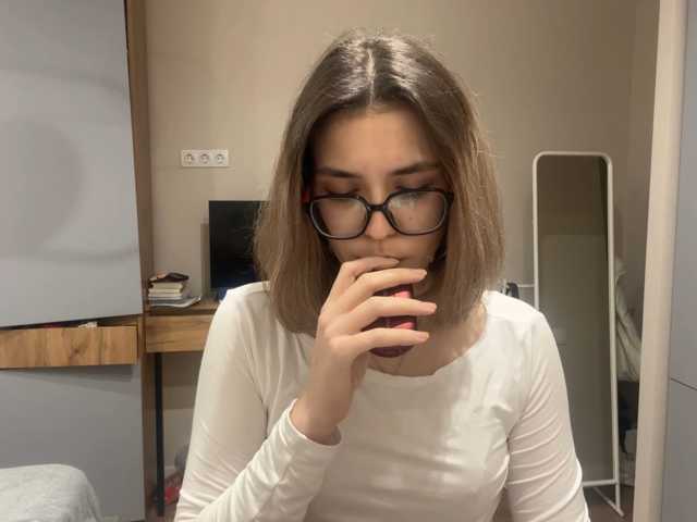 AlbaMihelcic live cam on BongaCams