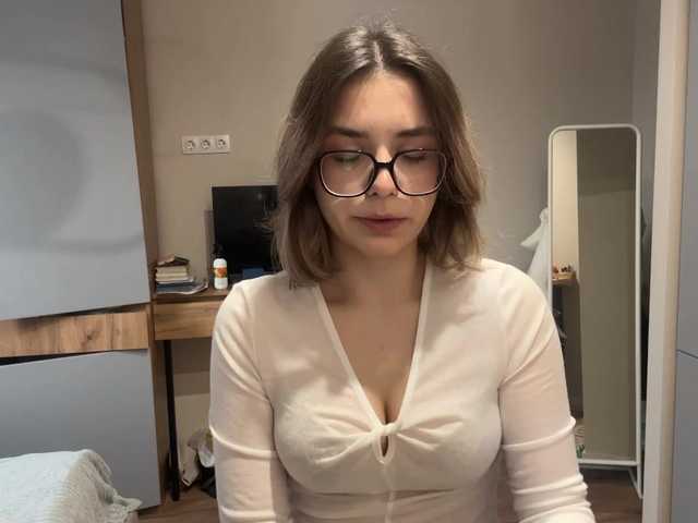 AlbaMihelcic live cam on BongaCams