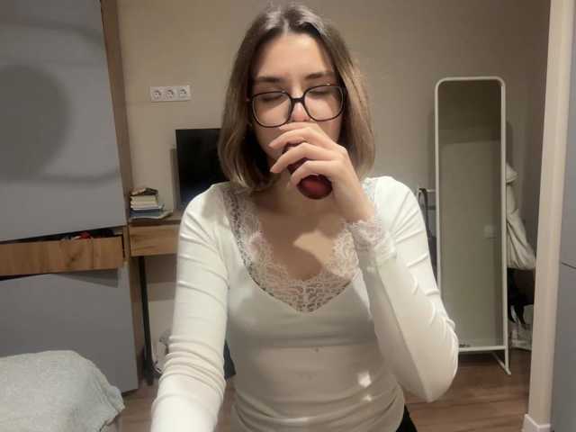 AlbaMihelcic live cam on BongaCams