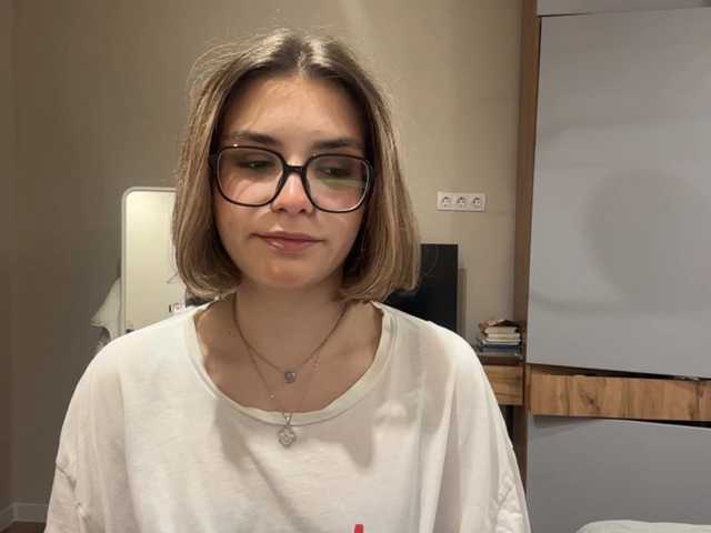 AlbaMihelcic live cam on BongaCams