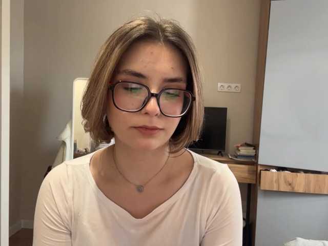 AlbaMihelcic live cam on BongaCams