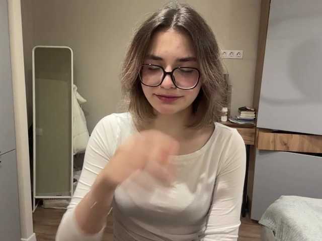 AlbaMihelcic live cam on BongaCams