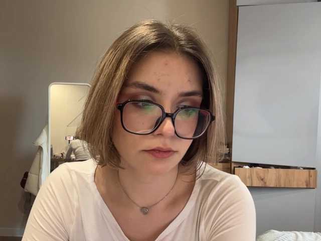 AlbaMihelcic live cam on BongaCams