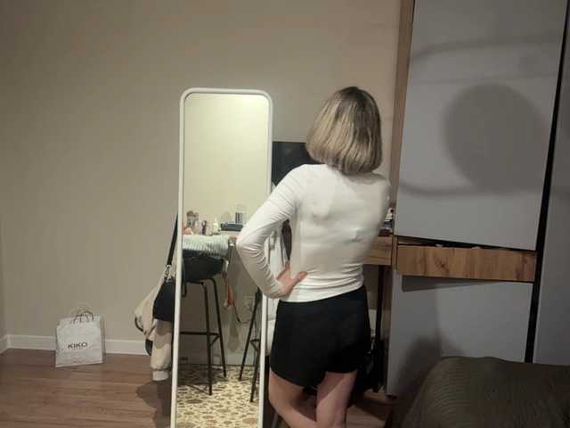 AlbaMihelcic live cam on BongaCams