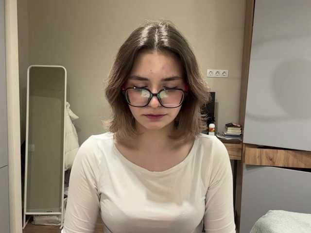 AlbaMihelcic live cam on BongaCams