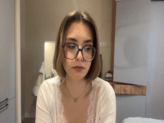 AlbaMihelcic live cam on BongaCams