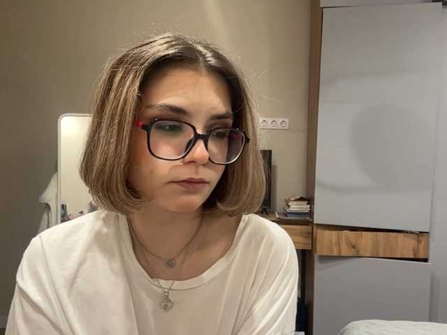 AlbaMihelcic live webcam show