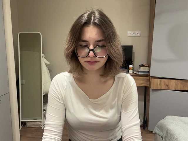 AlbaMihelcic live cam on BongaCams
